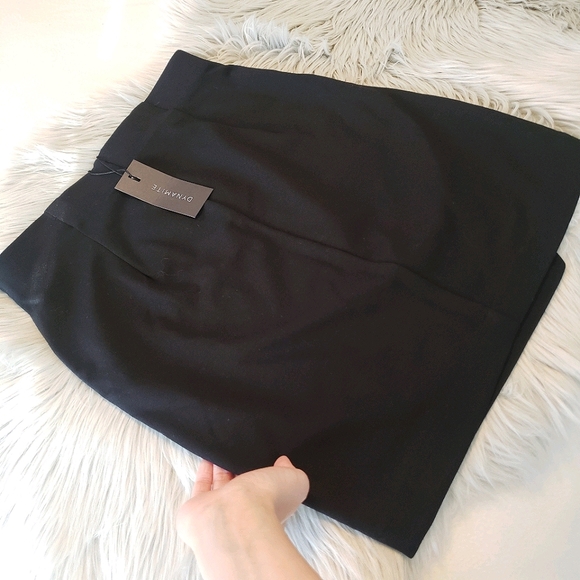 Modern NWT Faux Wrap Mini Short Skirt New Black Minimalistic - Picture 2 of 6